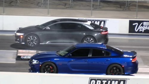Tesla, Cybertruck, Mustang Owners Might Not Like Watching This Drag Race With a Tesla Cybertruck