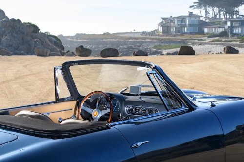 This American classic car thinks it’s a Ferrari