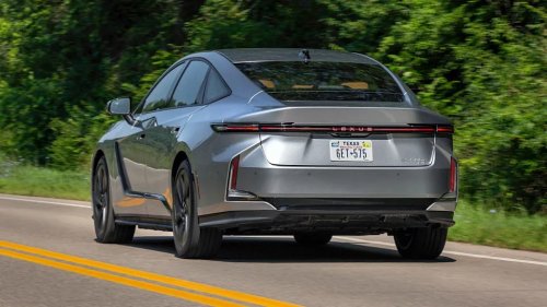 Tested: The Lexus ES500e Isn’t Built for Speed, Which Is Why We Love It