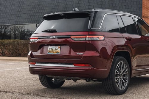 View Exterior Photos of the 2026 Jeep Grand Cherokee Summit