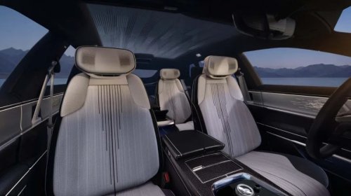 Cadillac, Cadillac Celestiq Night Test Takes The Car's Design Into the Dark