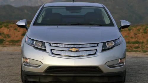 Toyota, Toyota Prius, Chevrolet, 2015 Toyota Prius vs 2015 Chevrolet Volt: Which One Is More Reliable? There's One Clear Winner