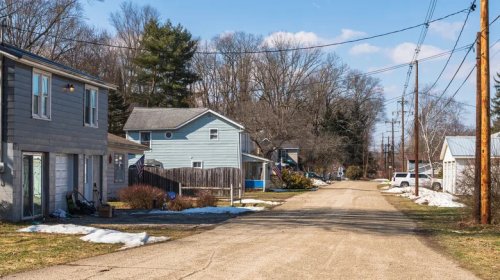 Do Speed Limit Signs On Private Roads Have To Follow Federal Rules?
