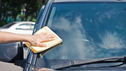 Why Do Some Windshields Have A Blue Tint At The Top?