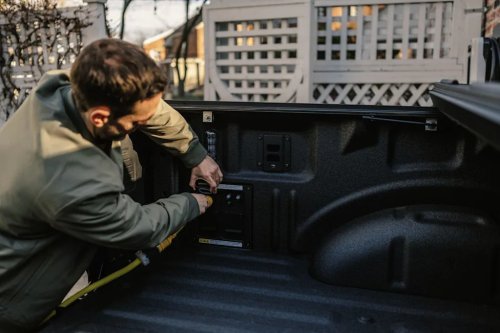 Ford, Ford Partners with GenerLink to Turn F-150s Into Home Generators