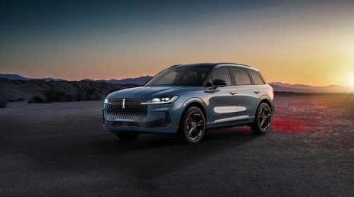 2027 Lincoln Corsair Keeps the Compact Luxury SUV Alive with a Standard Hybrid Powertrain