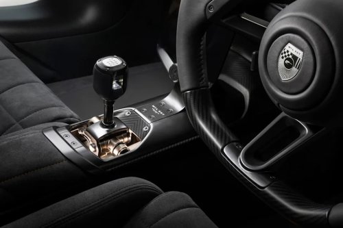 McLaren, Better Late Than Never: McLaren Brings Back a Manual Gearbox with the Sleek McL 6GT