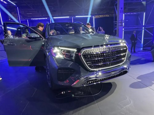 Mercedes-Benz, Mercedes-Benz GLS, With Maybach-Inspired Design, Advanced Tech and a More Luxe Ride, Is the 2027 Mercedes-Benz GLS Worth Waiting For?