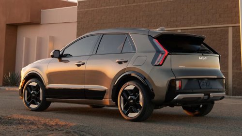 The New 2027 Kia Niro Hybrid Gets Better Tech, but Still No AWD