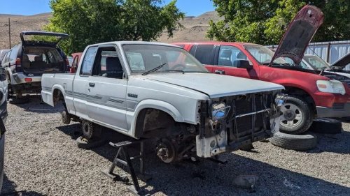 Junkyard Find: 1992 Mazda B2200 SE-5 Cab Plus