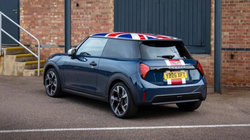 The New Mini Cooper Heritage Edition Is a Cheeky Slice of Britain