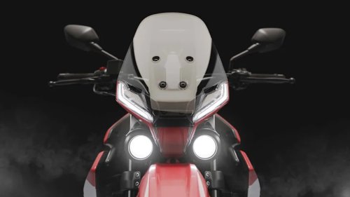 I Bullied This Motorcycle Company's AI Into Recommending a 129-Horsepower Motorcycle For Beginners and New Riders