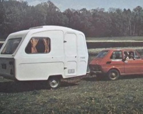 This Tiny, Lightweight Travel Trailer Is an Affordable Retro Camper Dream