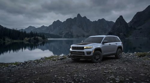This New Trim for the Jeep Grand Cherokee Is a Trailhawk-Lite for Under $50K