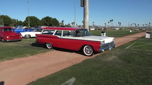 This 1959 Ford 2-Door Ranch Wagon Punches Like A '90s Mustang