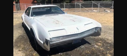 No-Reserve 1966 Oldsmobile Toronado Barn Find Surfaces in Oregon