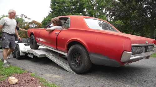 Abandoned 1967 Mercury Cougar Gets Resurrected After Years of Decay