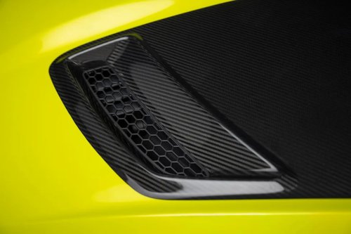 View Exterior Photos of the 2027 Lamborghini Urus SE Performante