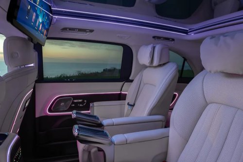 Take a Look Inside the 2028 Mercedes-Benz VLE-Class EV