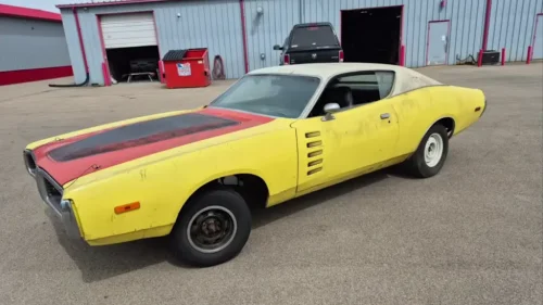 Dodge, Dodge Charger, This Barn-Find 1972 Dodge Charger Is One Of The Rarest 440 Six Pack Cars Ever Built