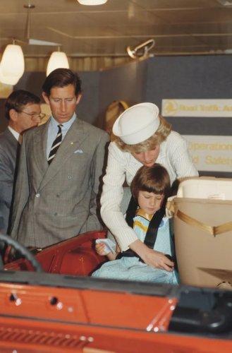 13 unbelievable child car seats from the past century