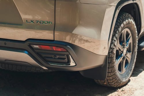 View Exterior Photos of the 2026 Lexus LX700h Overtrail