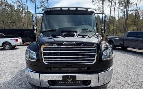 One-of-a-Kind 2009 Freightliner M2 106 Sport Chassis Custom Truck For Sale at Henderson Auctions