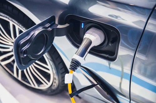 In the US, EV owners say battery warranty expiration is not the cliff many drivers fear