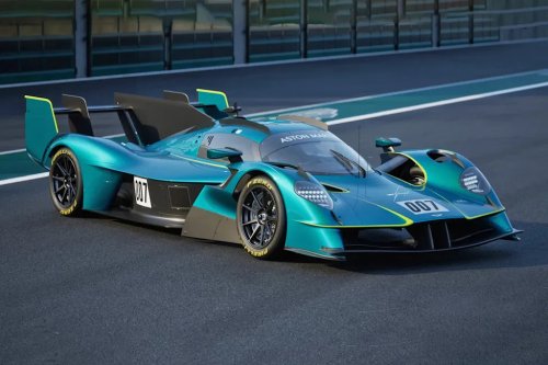 Aston Martin, The Aston Martin Valkyrie May Have Just Suffered the Weirdest Recall in History
