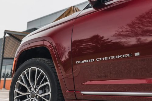 View Exterior Photos of the 2026 Jeep Grand Cherokee Summit