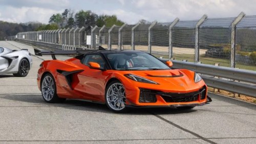 Corvette ZR1 Owners Discover Extreme Downforce Can Literally Damage Paint