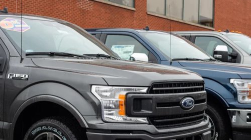 Ford, Ford F-150, Why Does The Ford F-150 Still Have A Tall Antenna?