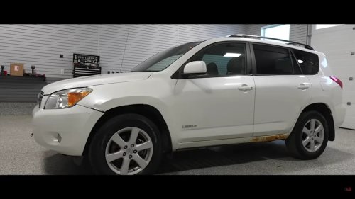 Toyota, Toyota RAV4, Abandoned, Spider-Infested Toyota RAV4 Gets Brought Back To Life