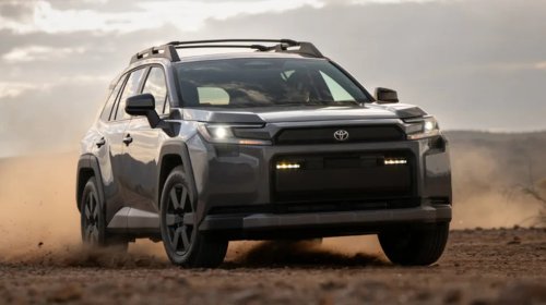 Toyota Dealers Have A 'Really Unusual' Problem With The Hybrid RAV4