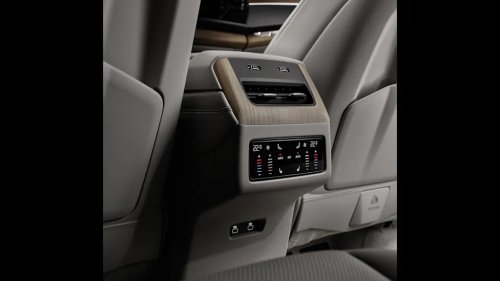 Audi’s New 2027 Q7 Gets the Engine and Interior It Deserves