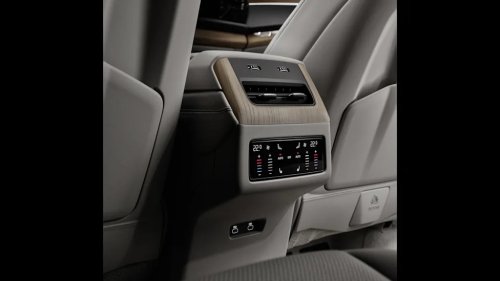 Audi’s New 2027 Q7 Gets the Engine and Interior It Deserves