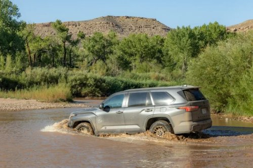 Toyota, Toyota Sequoia, Toyota Tundra, 2027 Toyota Tundra And Sequoia Look Almost The Same, But They're Still Incredible Off-Roaders