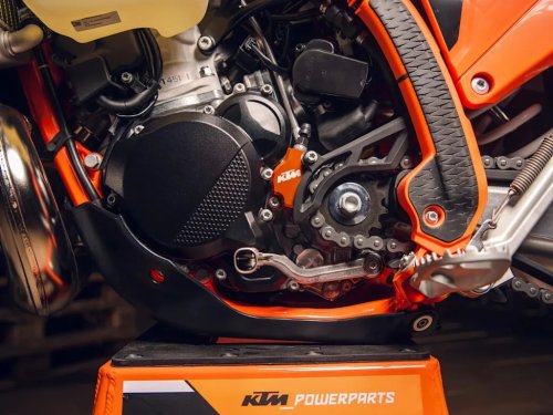 KTM’s Most Focused Enduro Moto Returns with Uncompromising Off-Road Chops