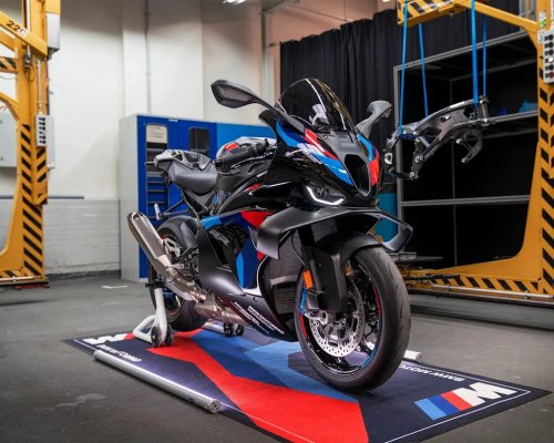 BMW, BMW Hones Its Sharpest Moto Into an Even More Potent Weapon for 2027