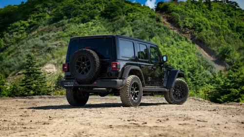 Jeep, Jeep's Latest Special Edition Adds Blackout Styling And Comfort Gear For Just $80