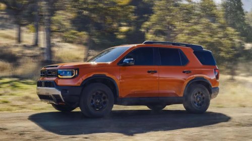 5 Mid-Size SUVs With Better Ratings Than The Land Rover Defender
