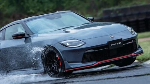 Nissan, Nissan Z, The Facelifted Nissan Fairlady Z Sports Car Has Landed in Japan