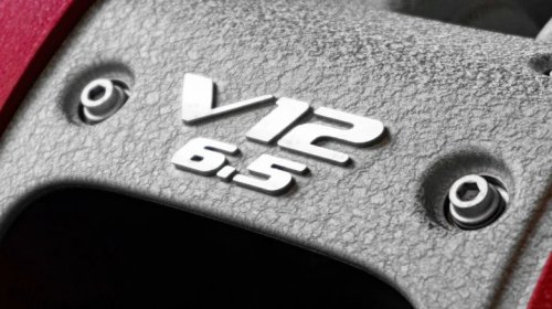 V12 Vs V8 Engine: What's The Difference & Is One Better For Daily Driving?