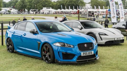 9 V8 Sedans Old-School Drivers Will Feel Right At Home In