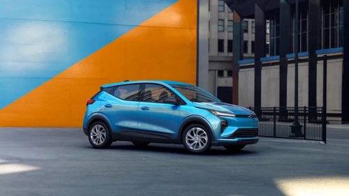 Chevrolet Equinox vs the Chevrolet Bolt - Which is the Better EV Bargain?