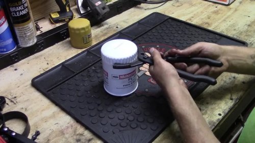 How To Tell Which Size Oil Filter Wrench You Need (And How To Use One)