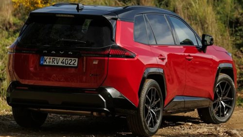 Toyota, Toyota RAV4, Salesman Says a Customer Walked Away From a Toyota RAV4 as It Had Once Been a Rental