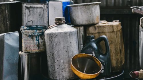 Why Do Some Mechanics Taste Engine Oil And Is It Actually Safe?