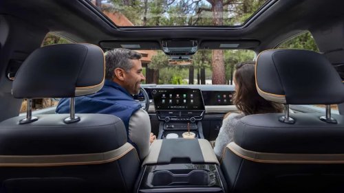 GM's New UI For Trucks Plays Nice With CarPlay