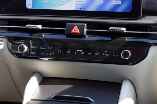 View Interior Photos of the 2026 Kia Sportage Hybrid